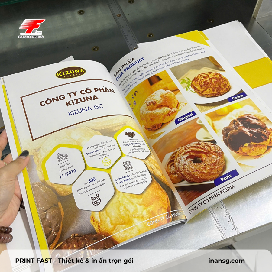 In Catalogue Sản Phẩm đóng keo gáy chắc chắn không bung.